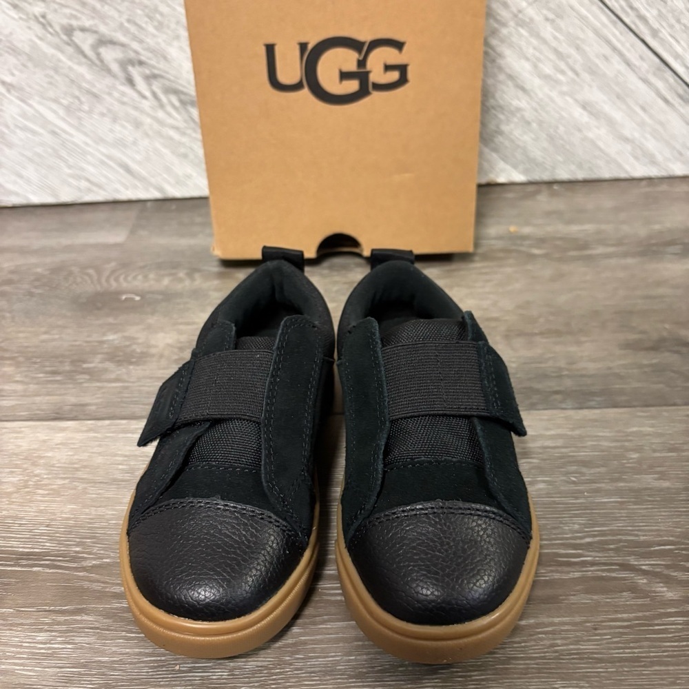 UGG | Rennon Low Sneakers In Black New In Box - Picture 5 of 10